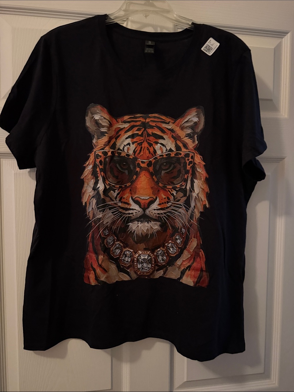 Womens Black Tiger Graphic Tee - Stylish Animal Print -NEW